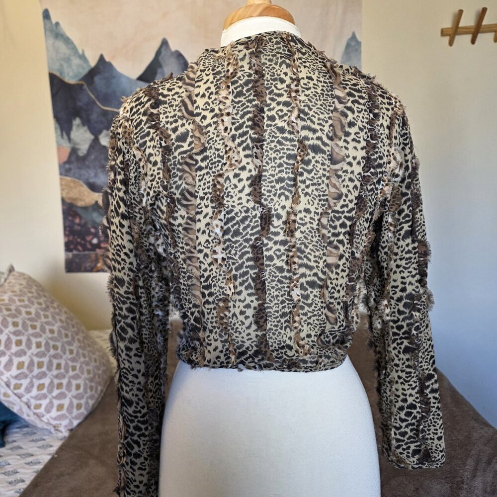 Chico's 100% Silk Leopard Print Blouse - Tie Front Mob Wife Crop Top - 0 - Picture 5 of 14